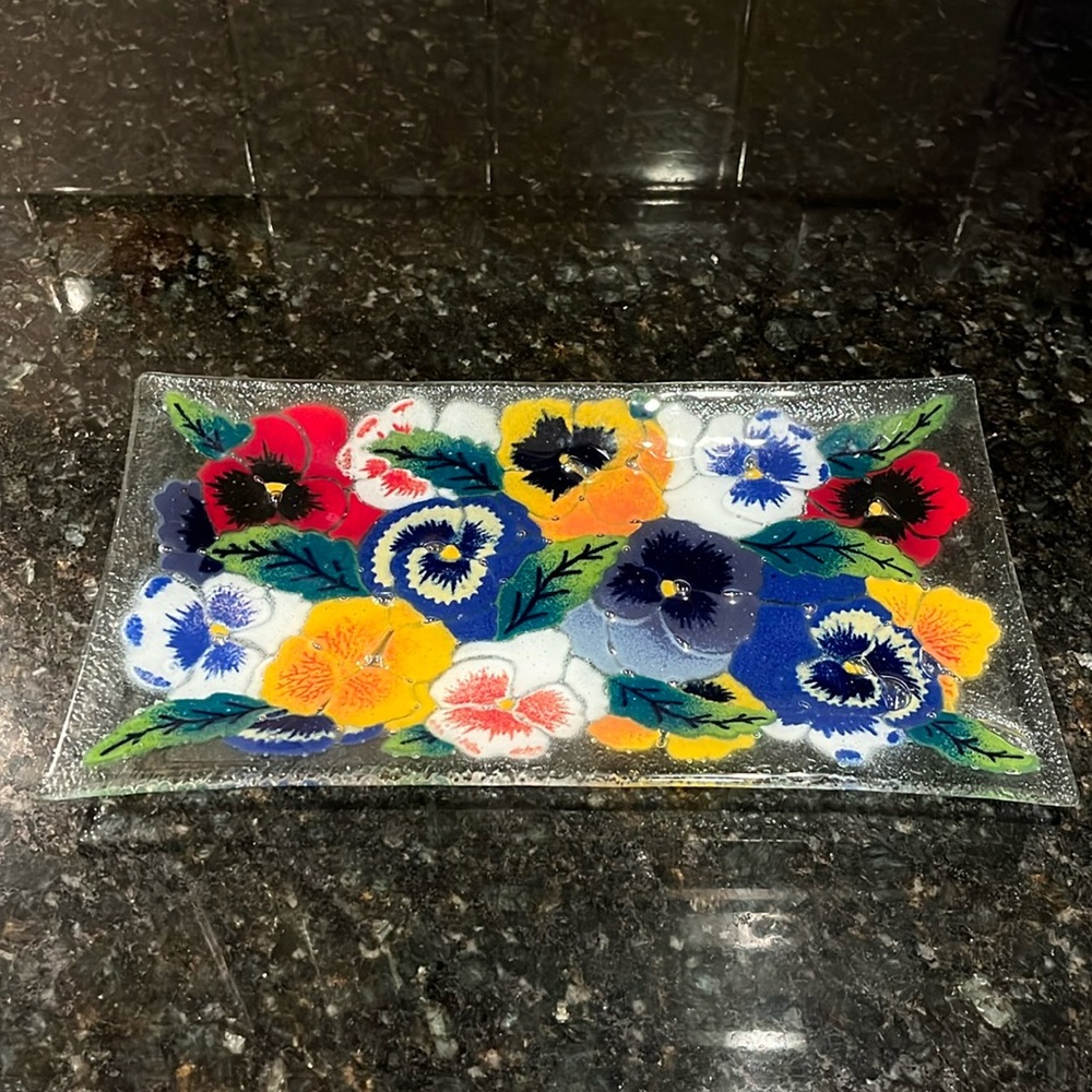 Glass Pansy Tray by Peggy Karr Glass. Beautiful and never used.  Colorful 🌸